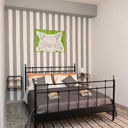 Carlo V - House Bed & Breakfast *