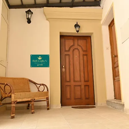 Carlo V - House Bed & Breakfast Capua