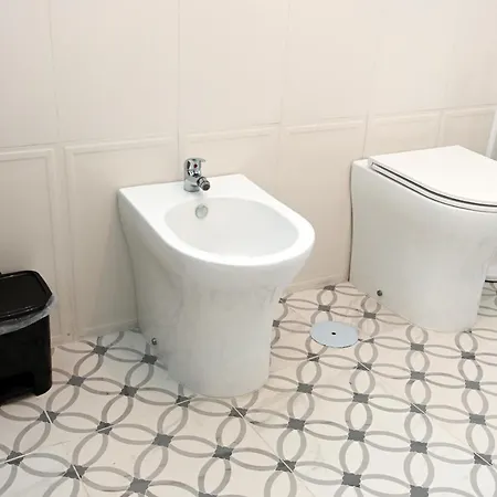 Carlo V - House Bed & Breakfast Capua