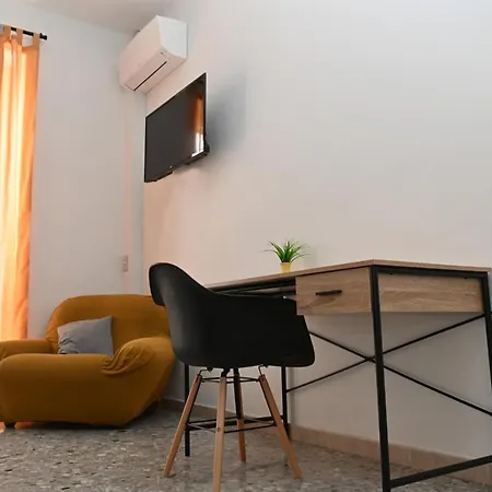Carlo V - House Bed & Breakfast *