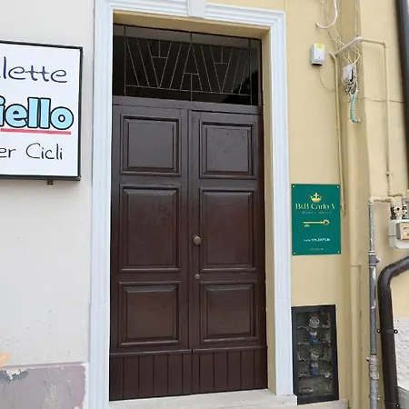 Carlo V - House Capua